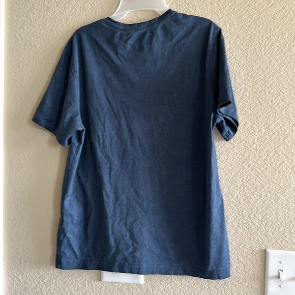 Blue men’s lululemon tee - Picture 3 of 4